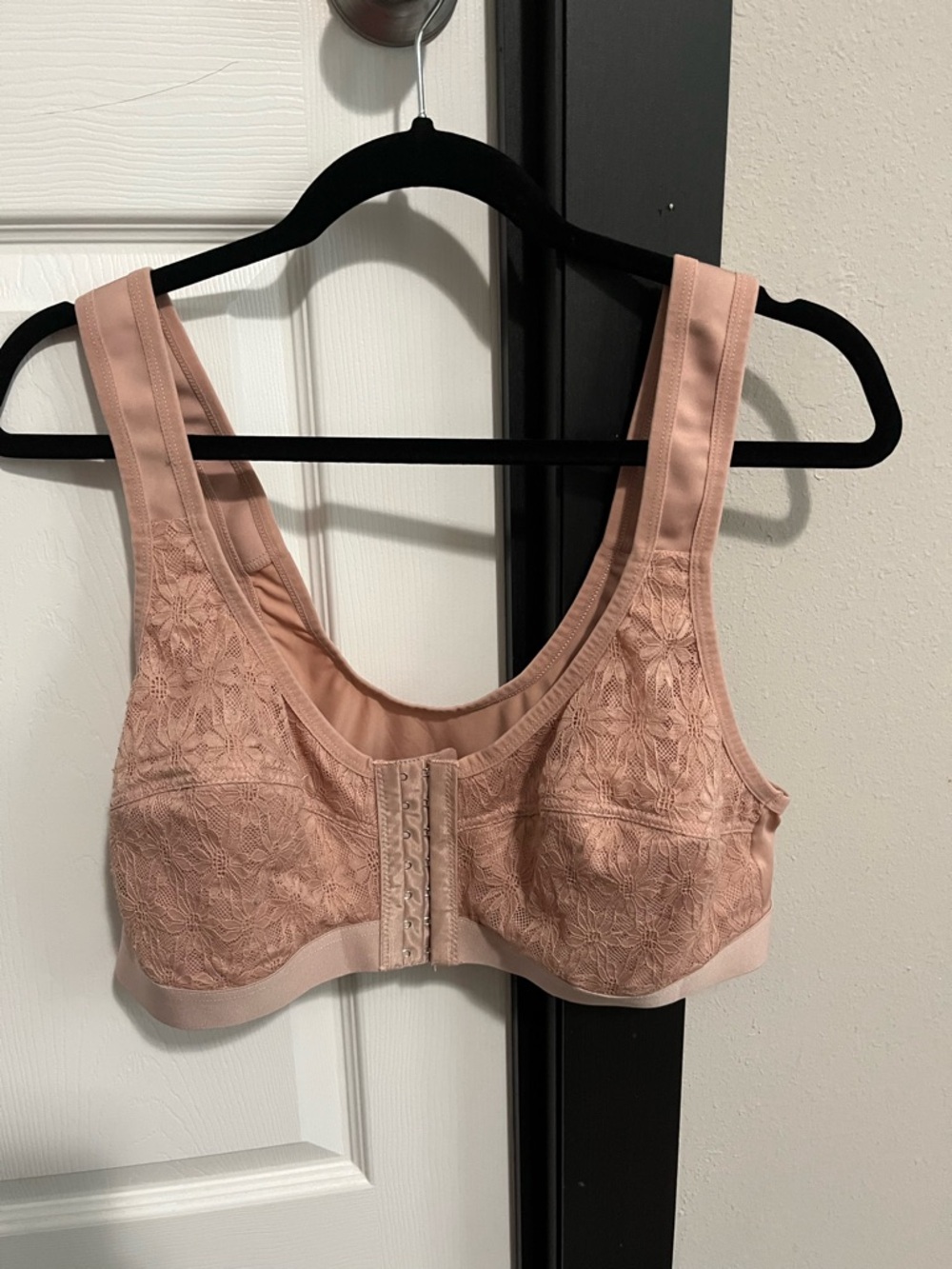 Front-Closure Pink Lace Comfort Bra